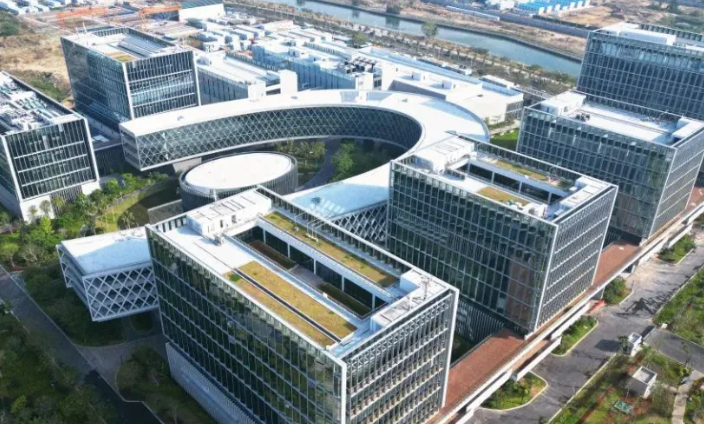 装配式建筑施工技术在地产开发中的降本增效实践